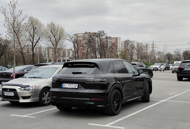 Porsche 9YA Cayenne GTS