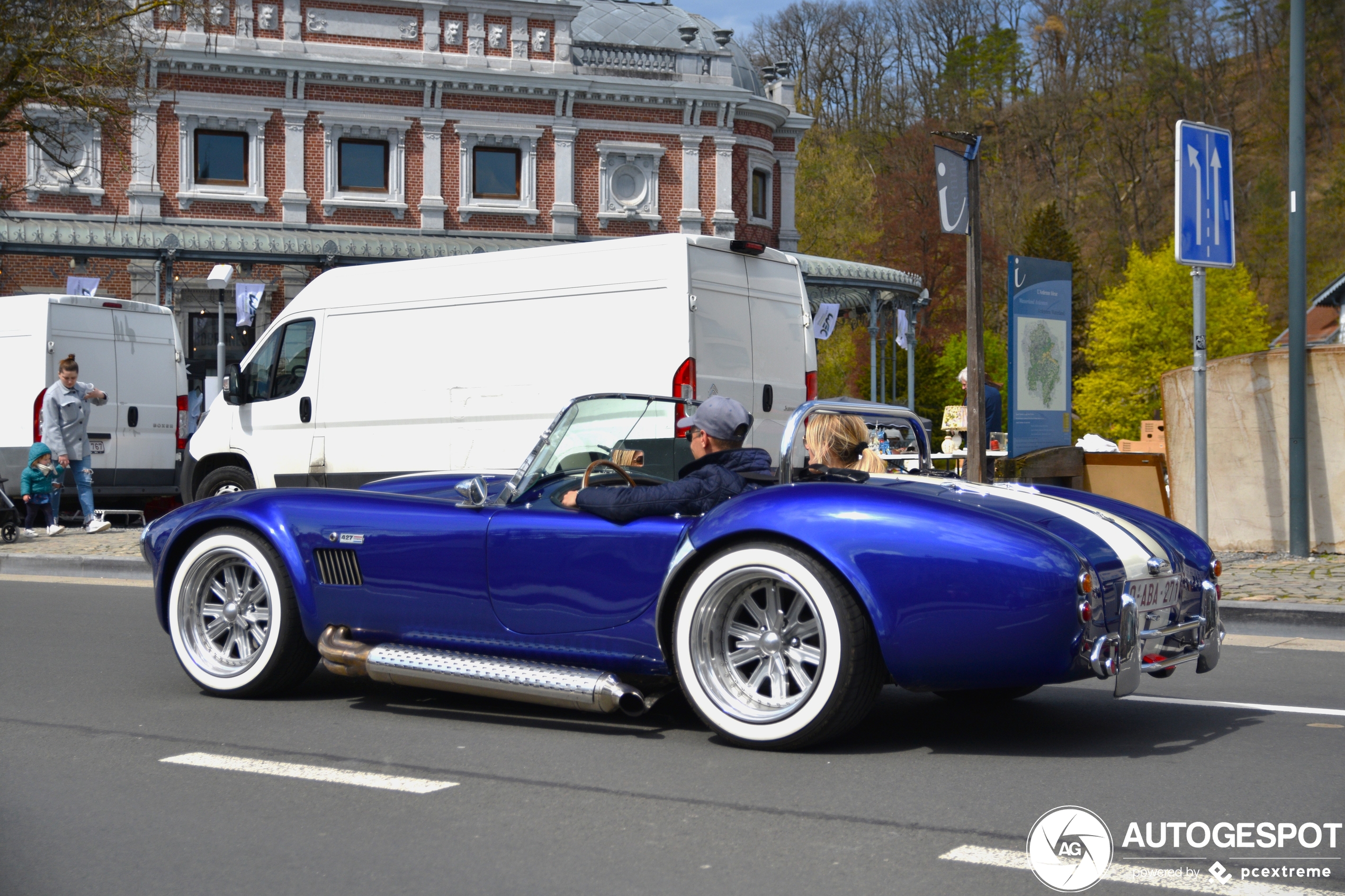 AC Cobra 427