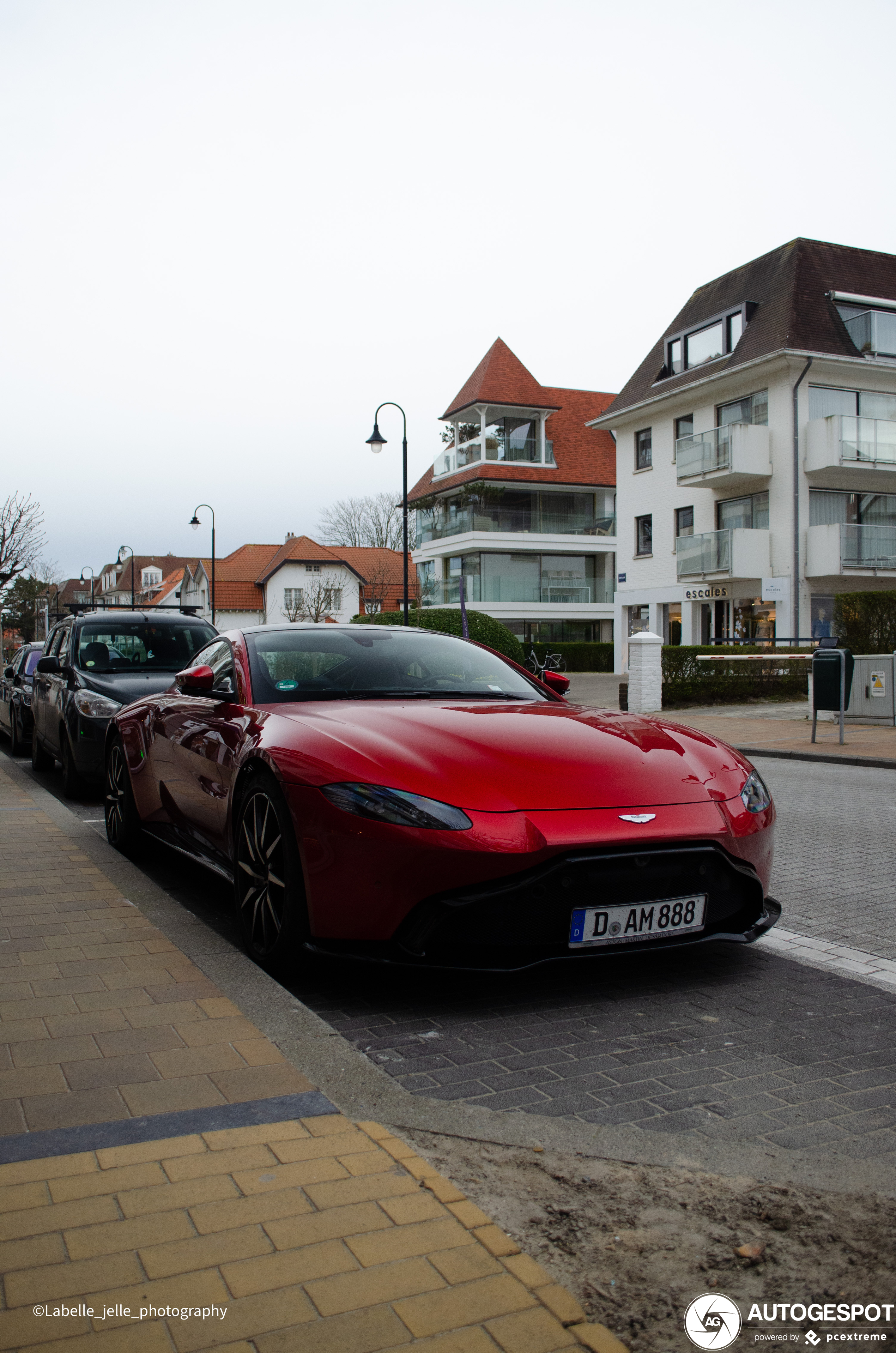 Aston Martin V8 Vantage 2018