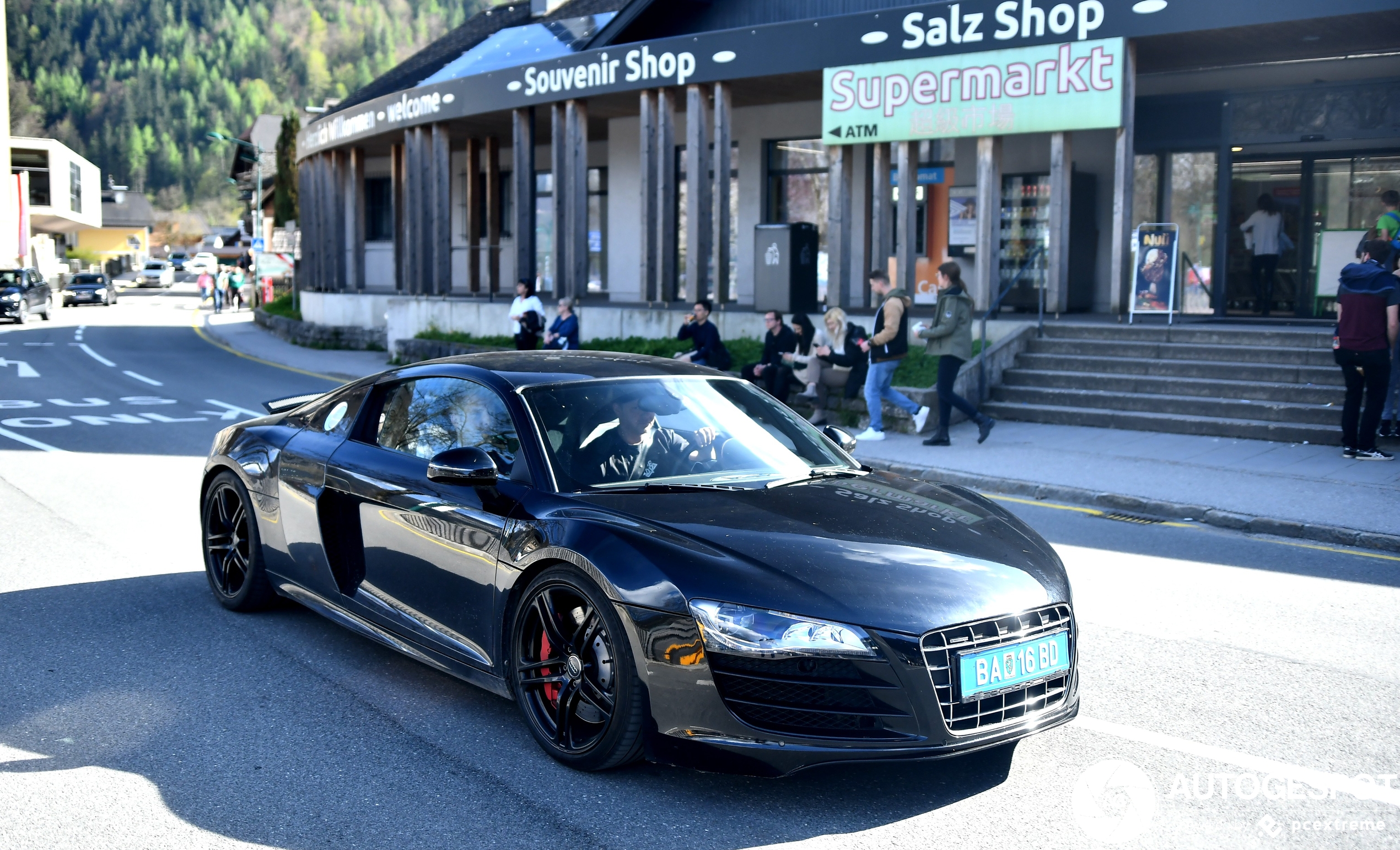 Audi R8 V10