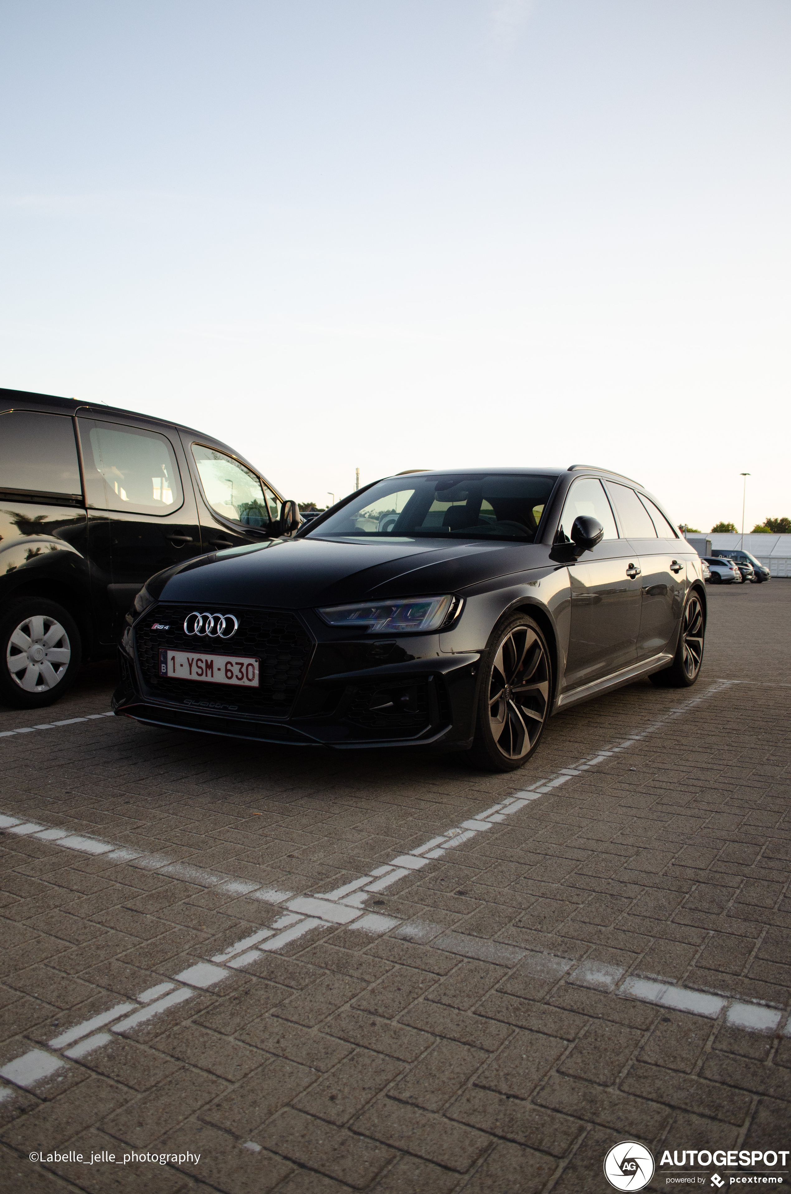 Audi RS4 Avant B9