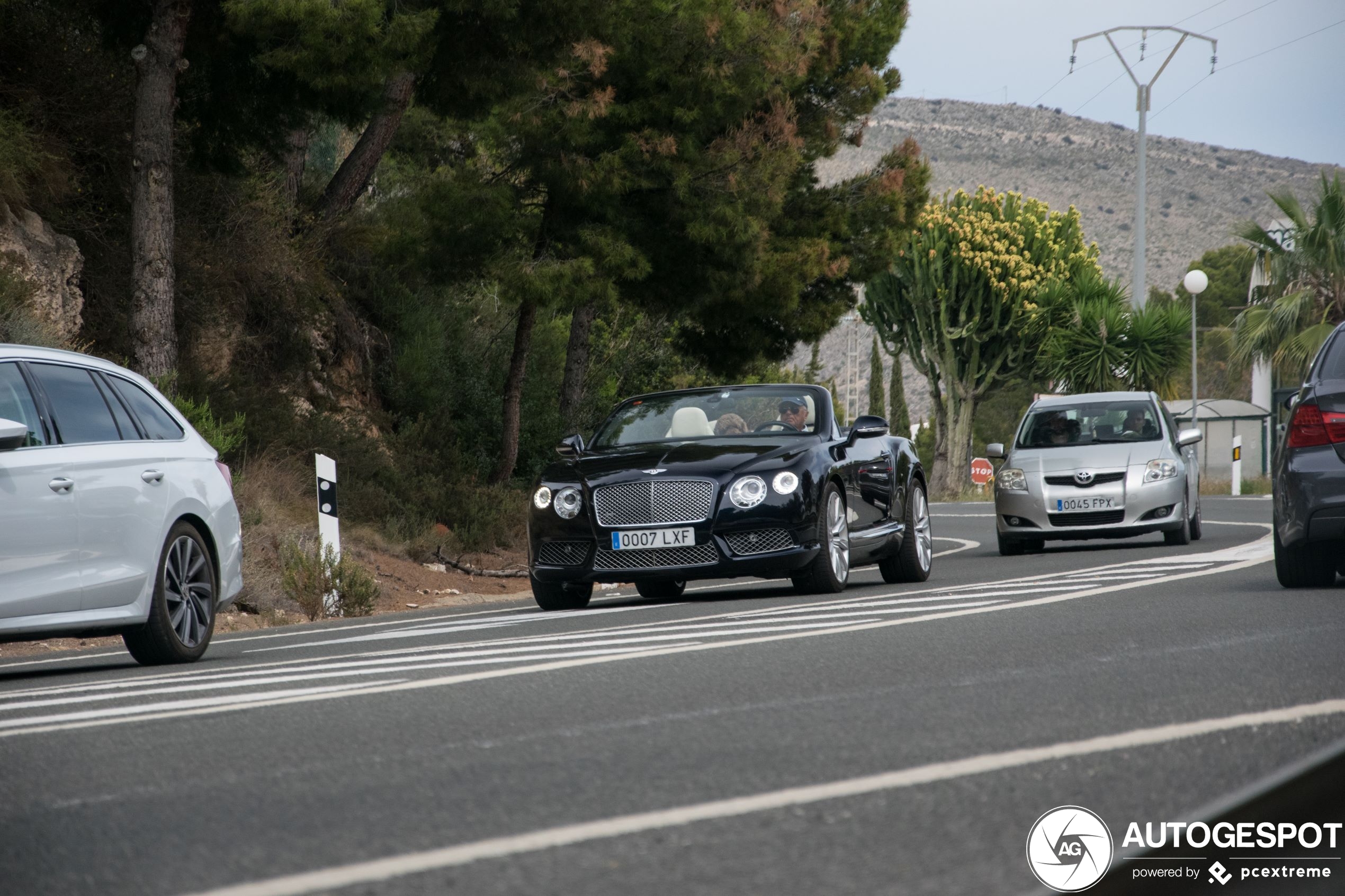 Bentley Continental GTC V8