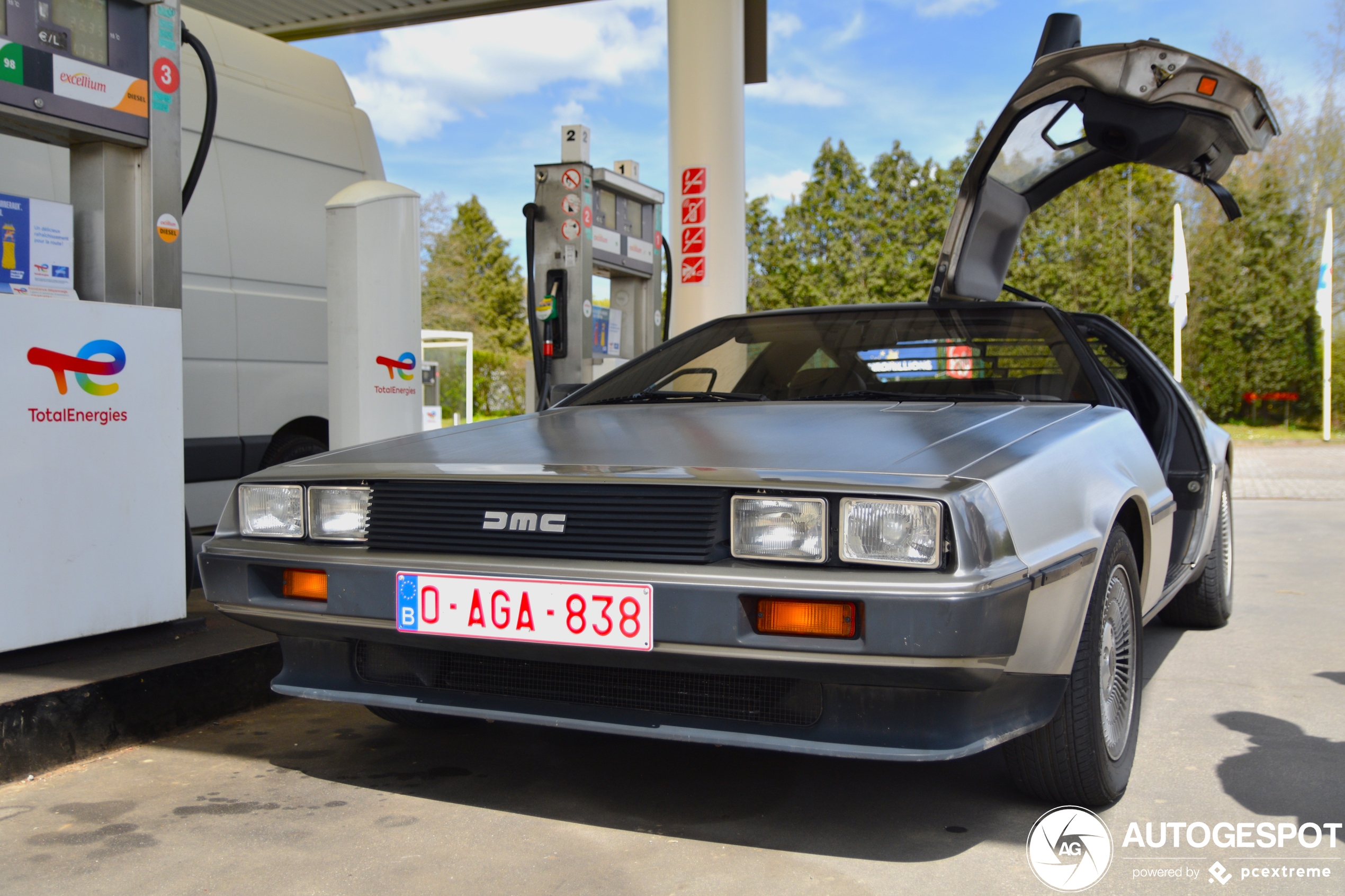 DeLorean DMC-12