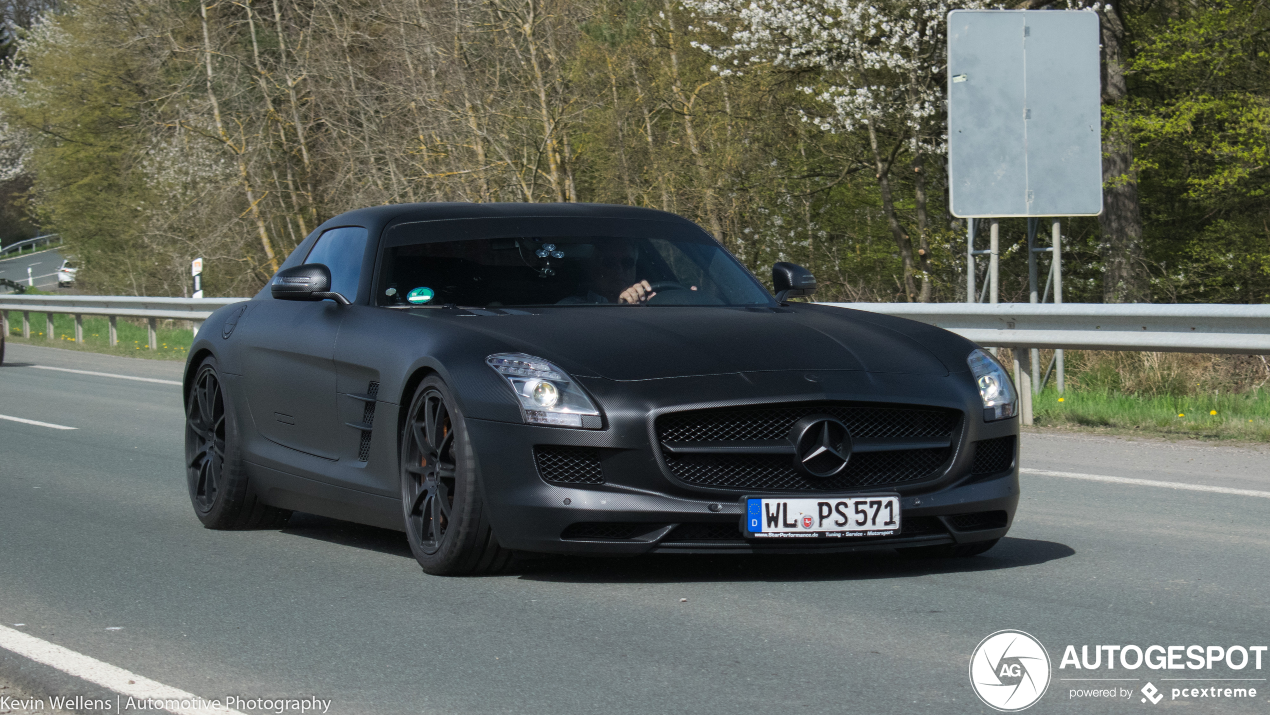 Mercedes-Benz SLS AMG