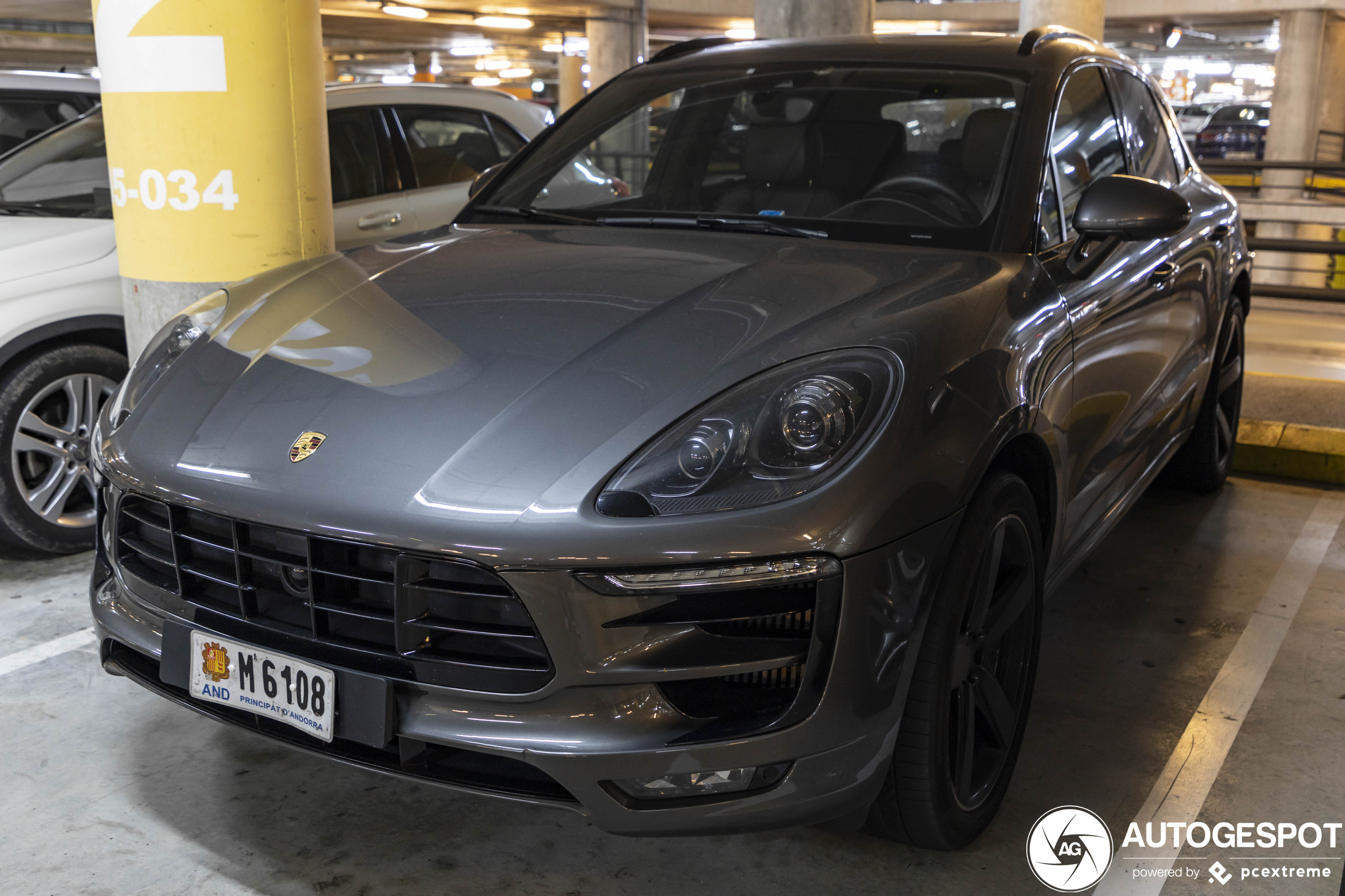 Porsche 95B Macan Turbo