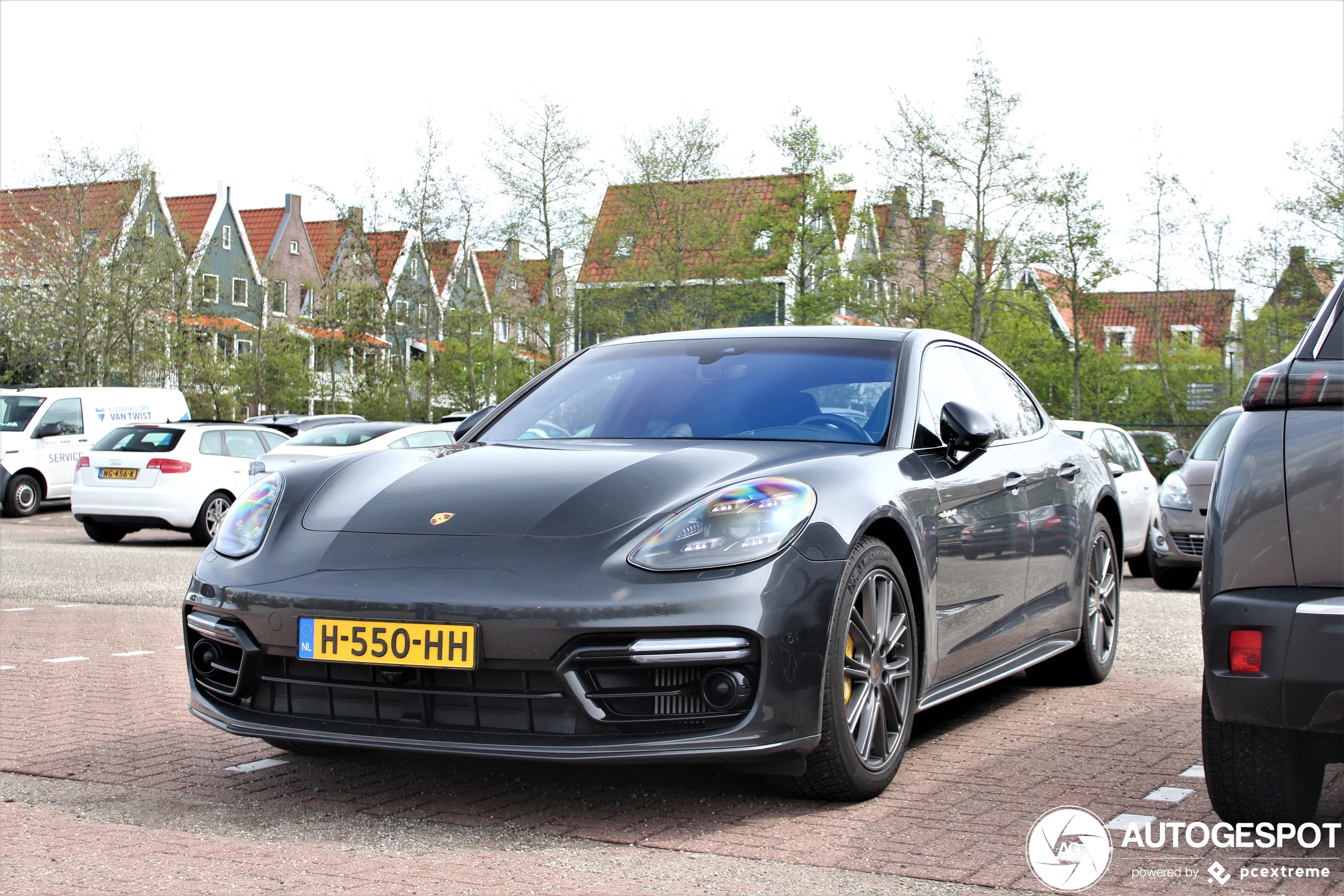 Porsche 971 Panamera Turbo S E-Hybrid