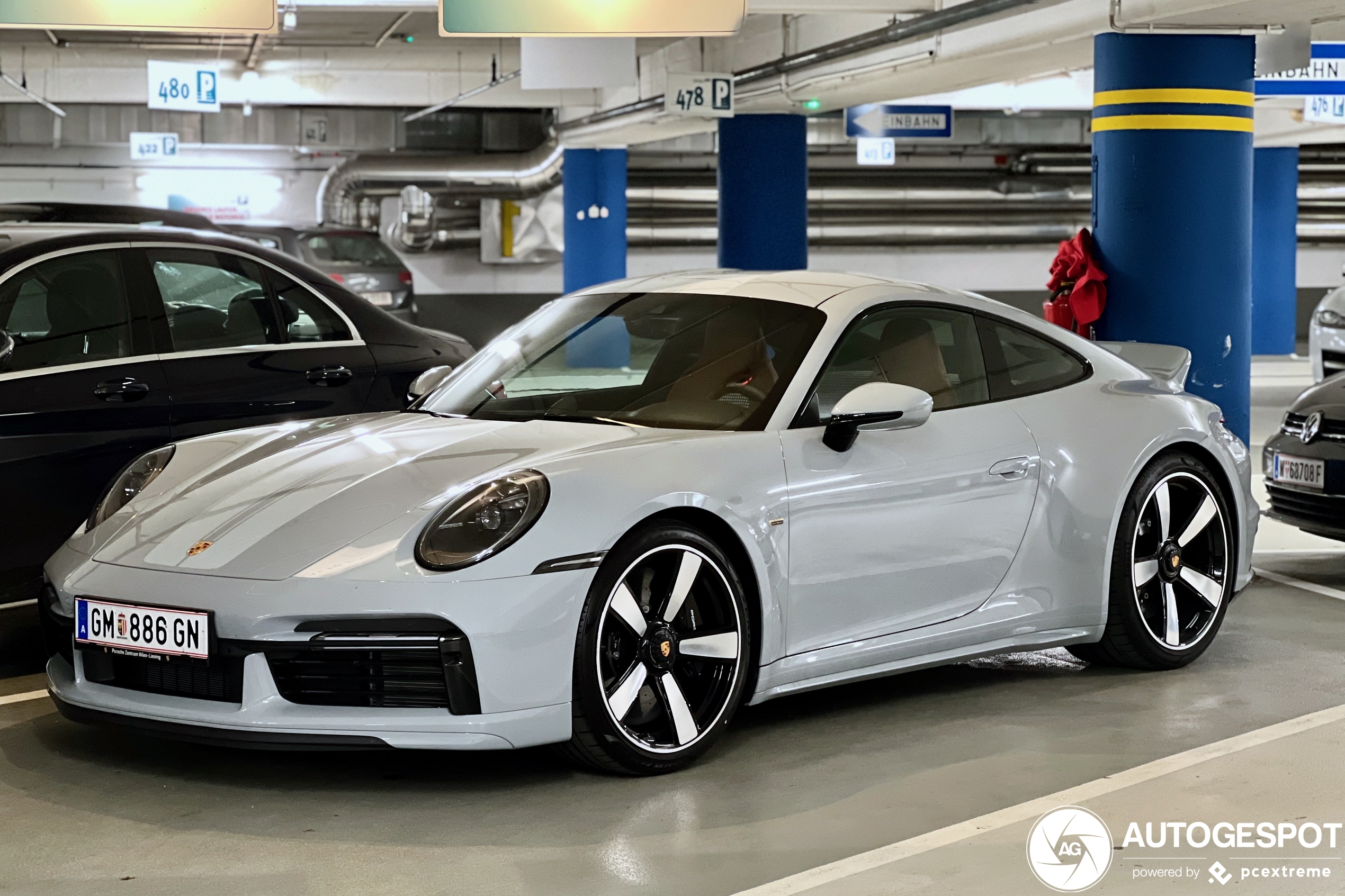 Porsche 992 Sport Classic