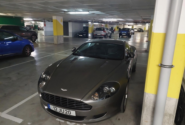 Aston Martin DB9