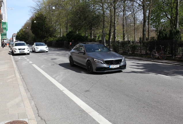 Mercedes-AMG C 63 S W205