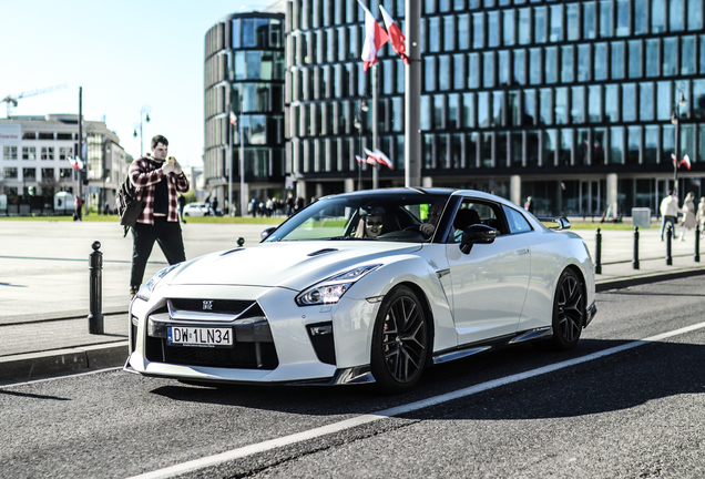 Nissan GT-R 2017