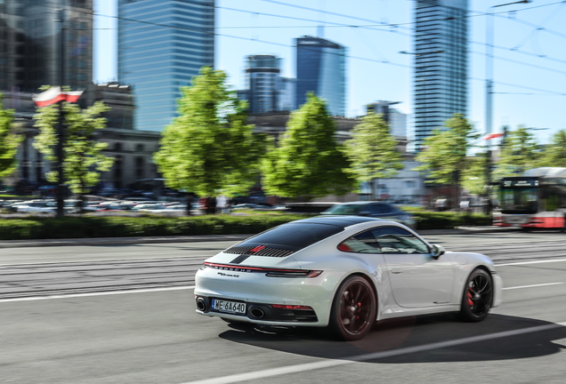 Porsche 992 Carrera 4S