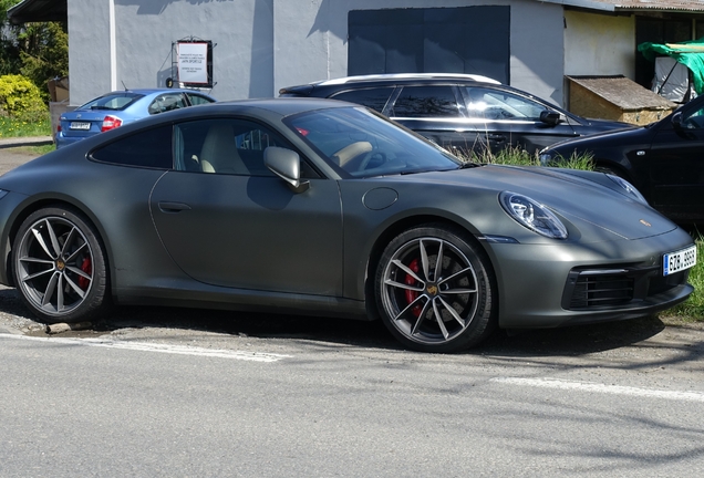 Porsche 992 Carrera 4S