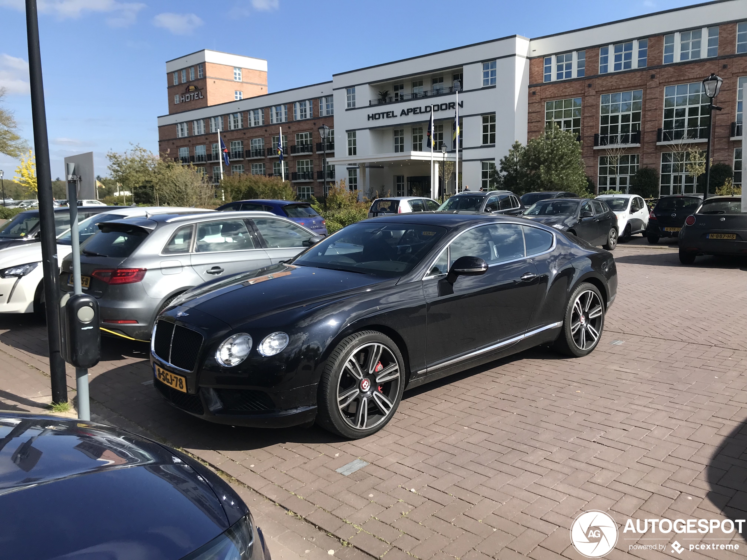 Bentley Continental GT V8