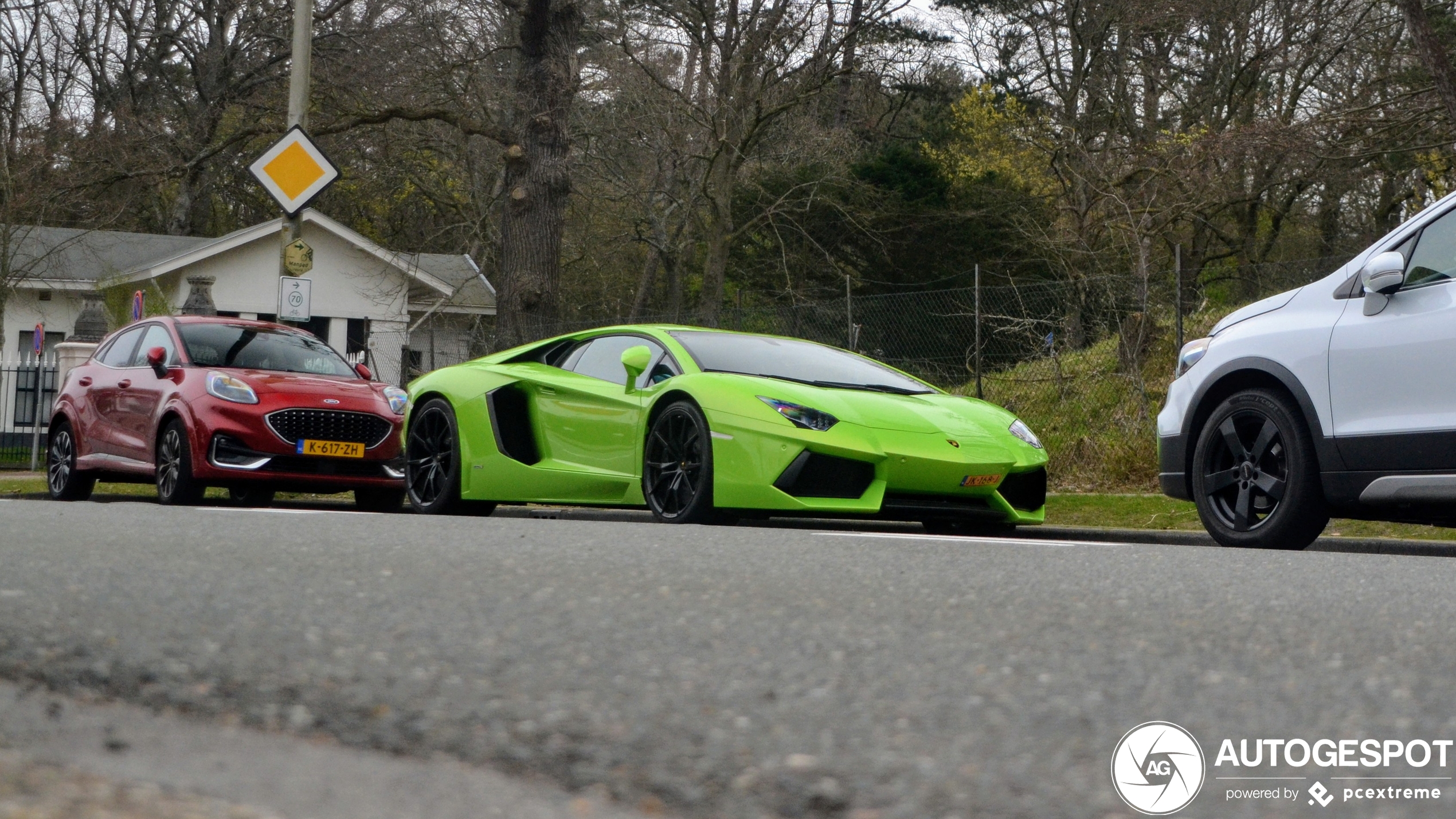 Lamborghini Aventador LP700-4