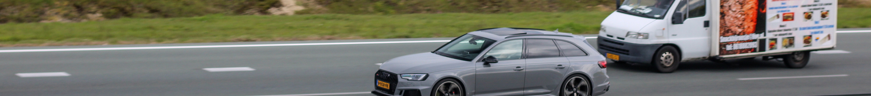 Audi RS4 Avant B9