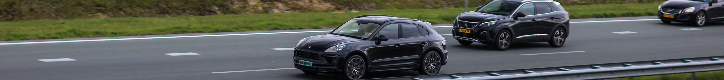 Porsche 95B Macan GTS MkIII