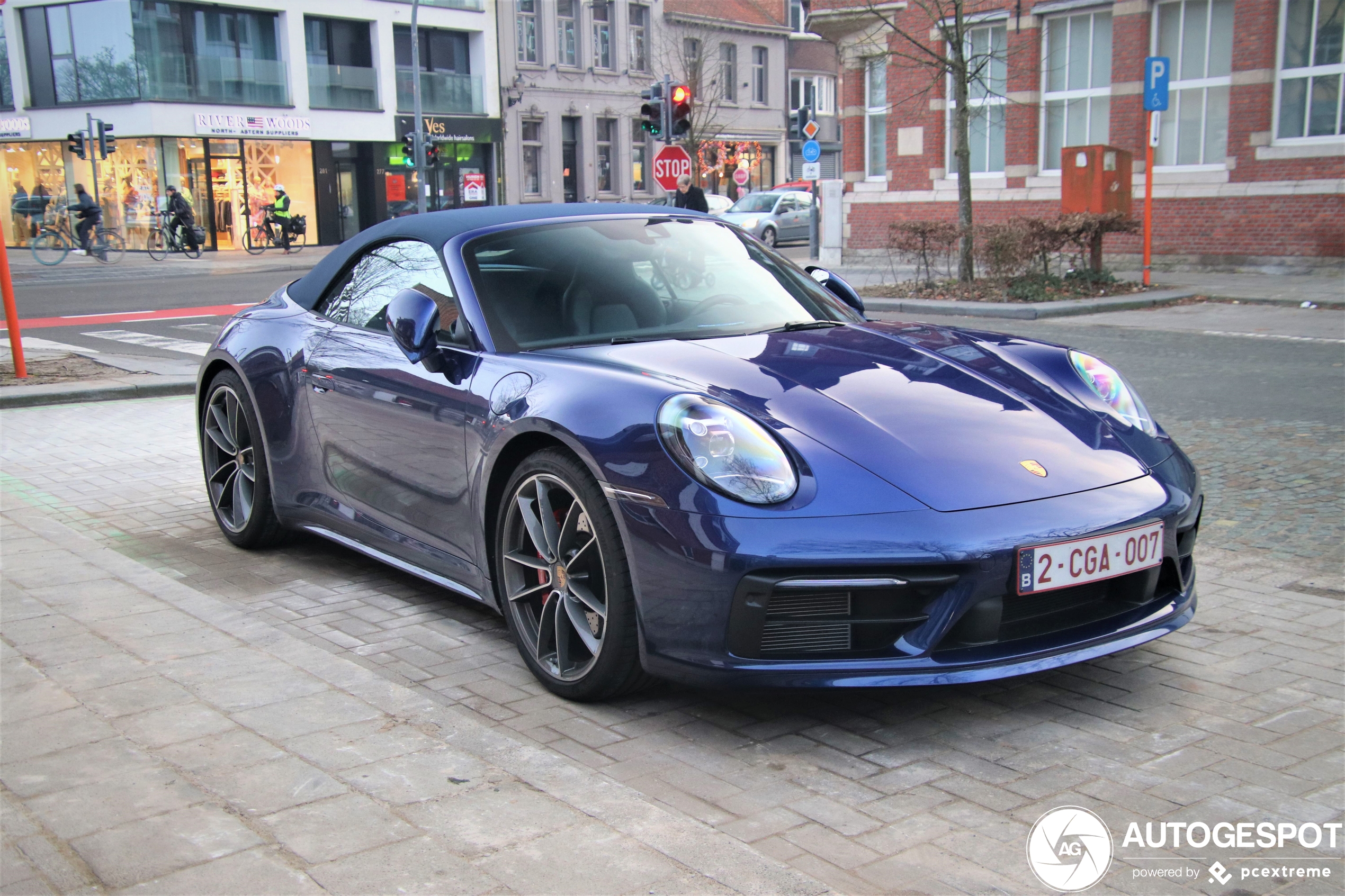 Porsche 992 Carrera 4S Cabriolet