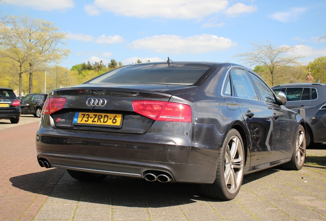 Audi S8 D4