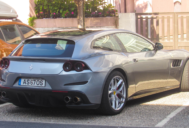 Ferrari GTC4Lusso T