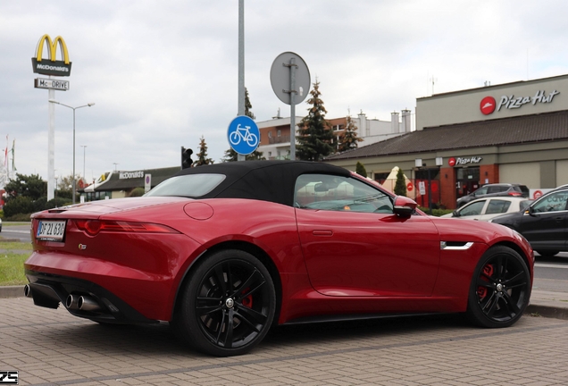 Jaguar F-TYPE S V8 Convertible