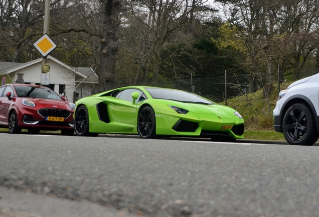 Lamborghini Aventador LP700-4