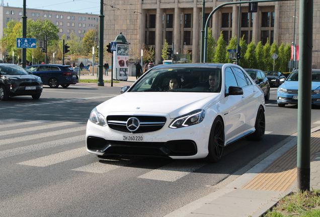 Mercedes-Benz E 63 AMG S W212