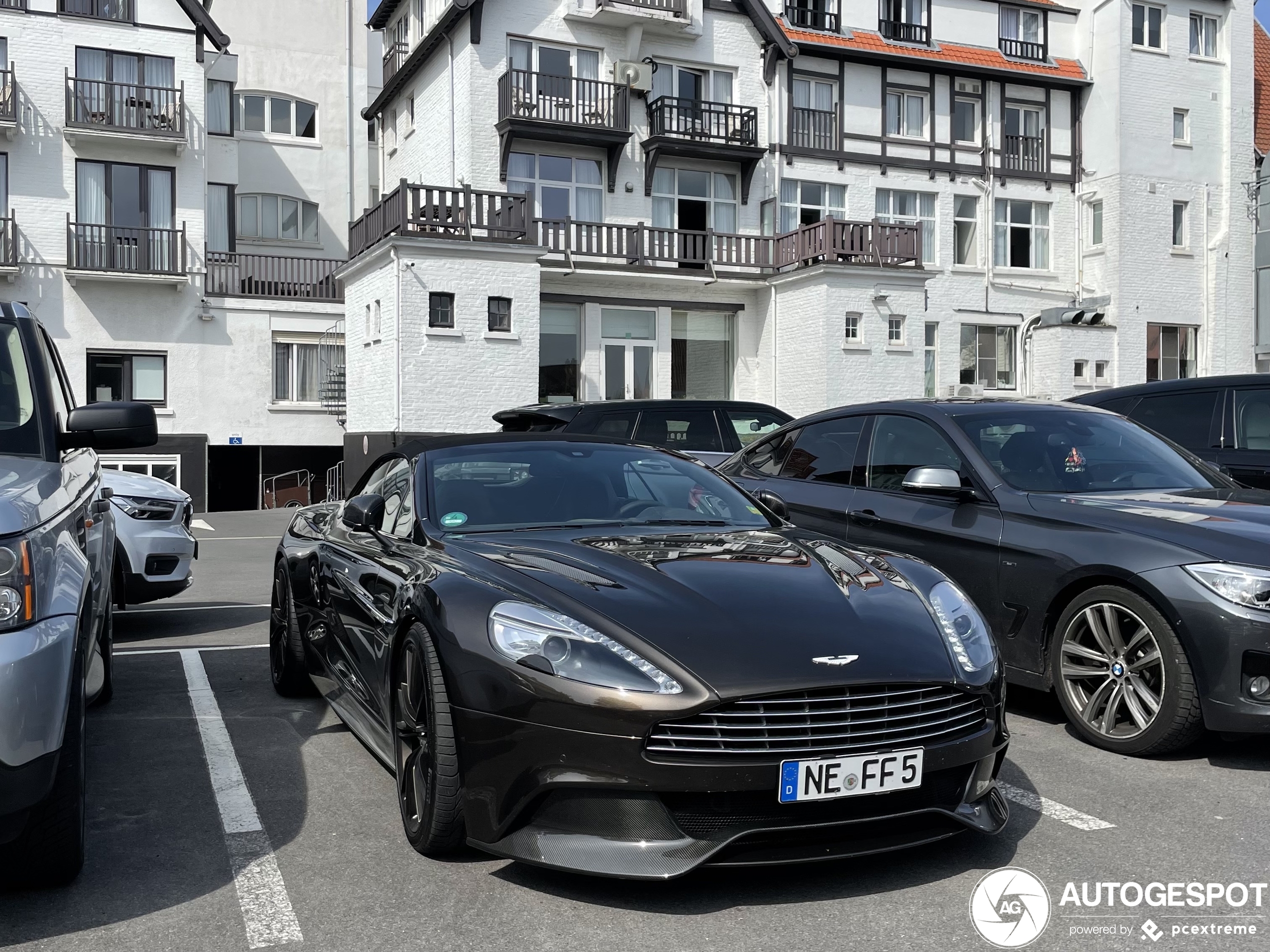 Aston Martin Vanquish Volante