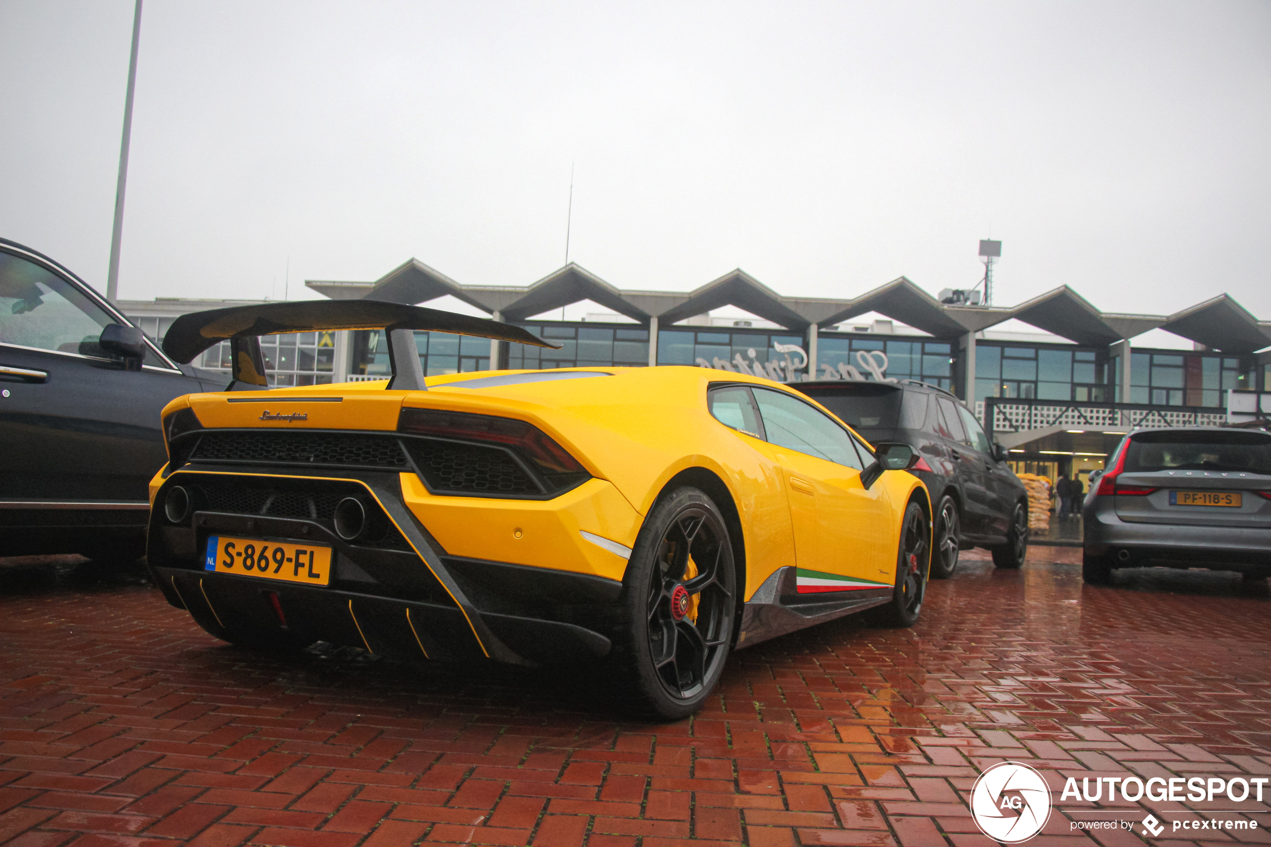 Lamborghini Huracán LP640-4 Performante