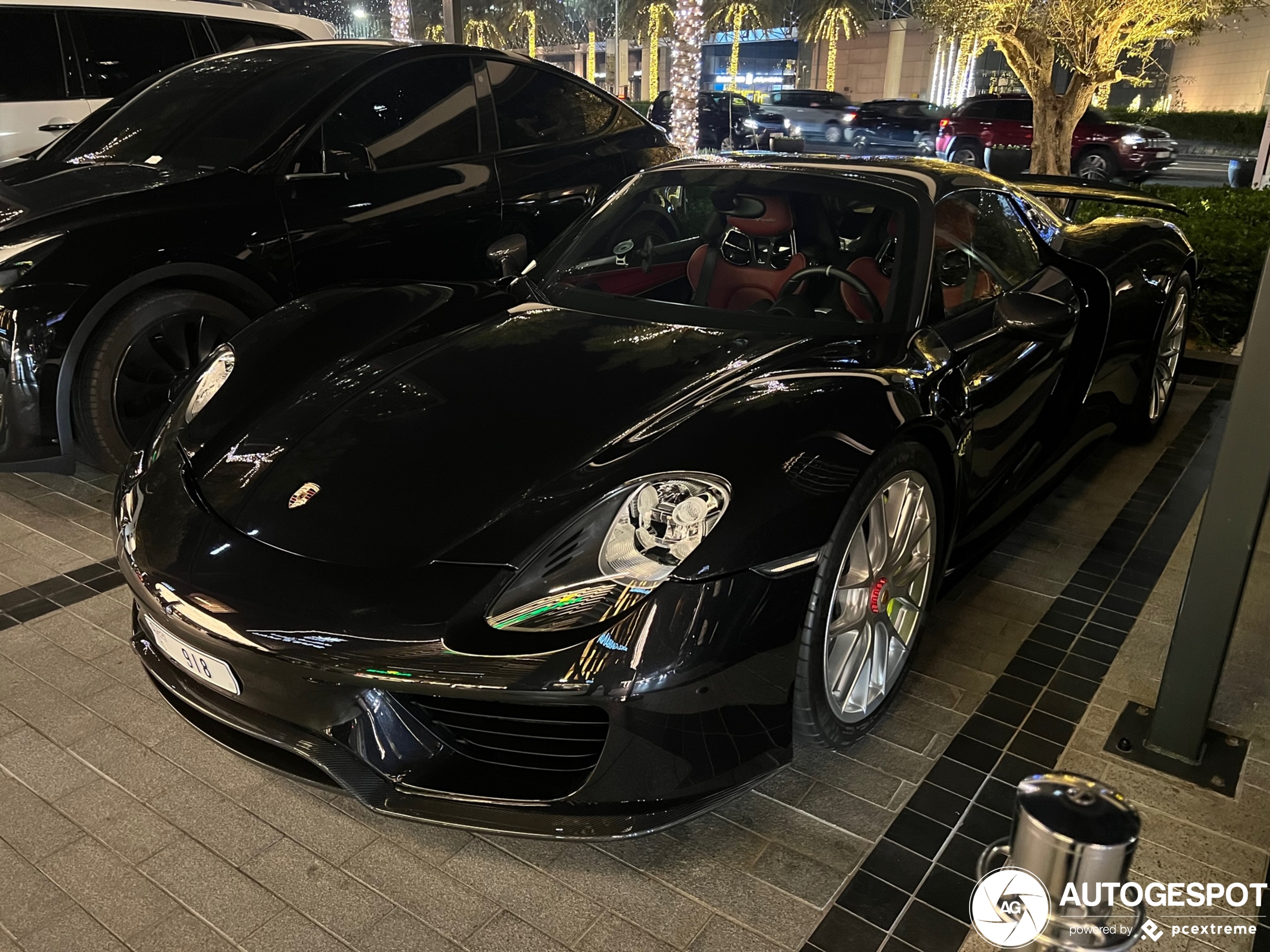 Porsche 918 Spyder Weissach Package