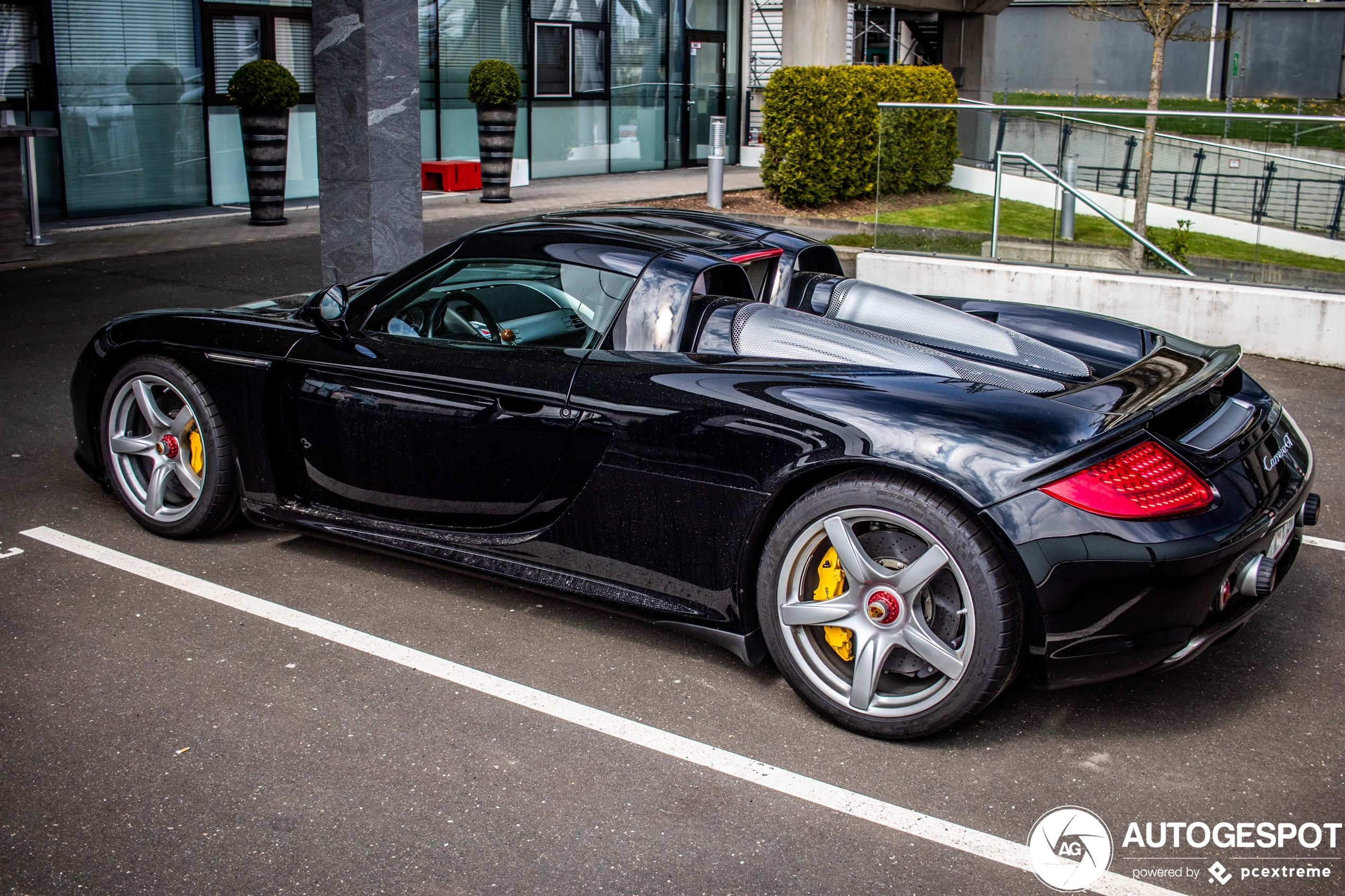 ❗️人気車❗️PORSCHE CARRERAGT ボディ Porsche Carrera GT 2004 Rear wing up Horizon Blue Metallic