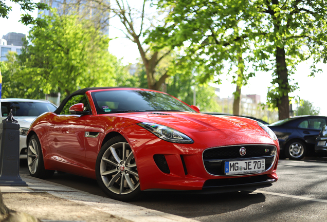 Jaguar F-TYPE S Convertible