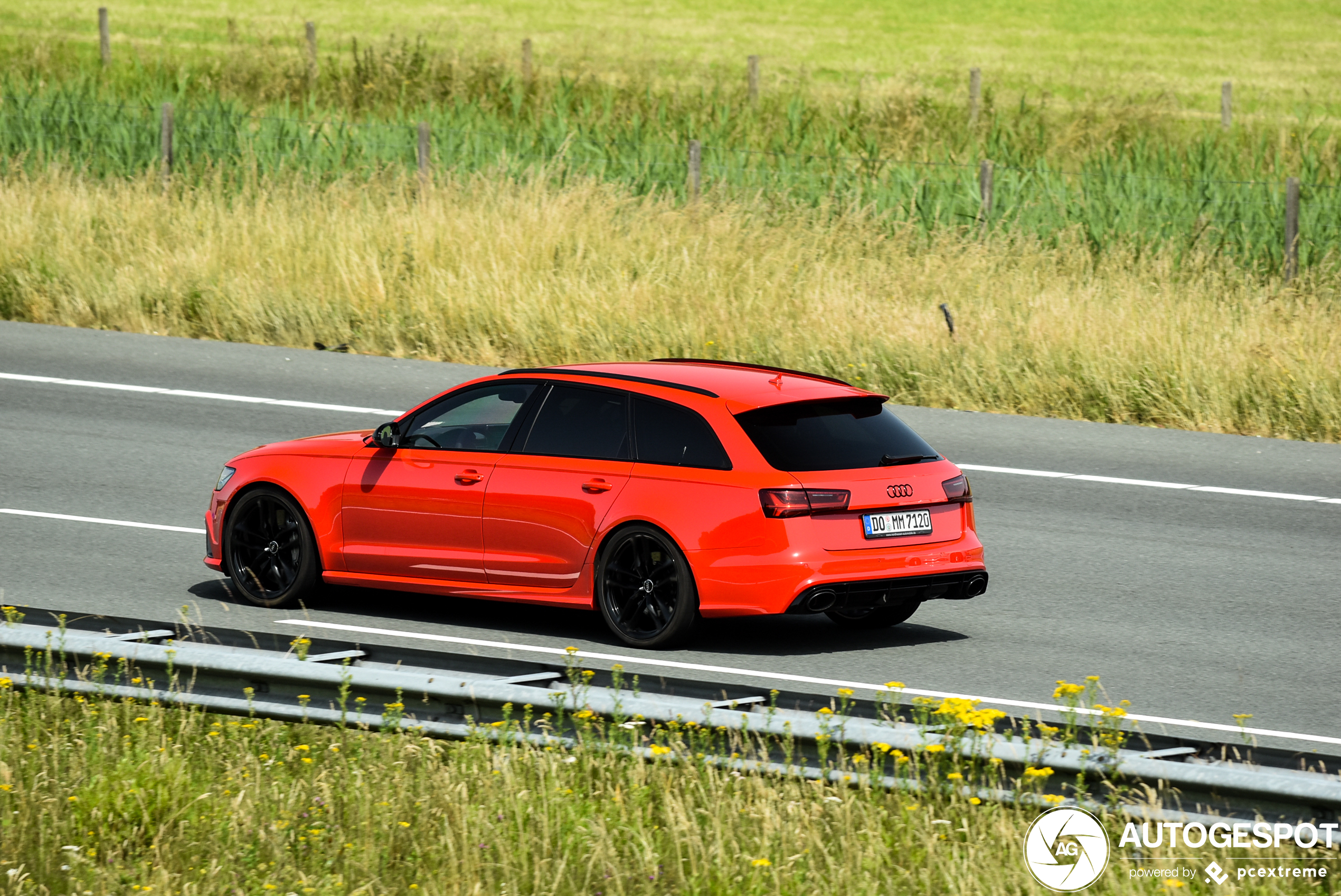 Audi RS6 Avant C7 2015