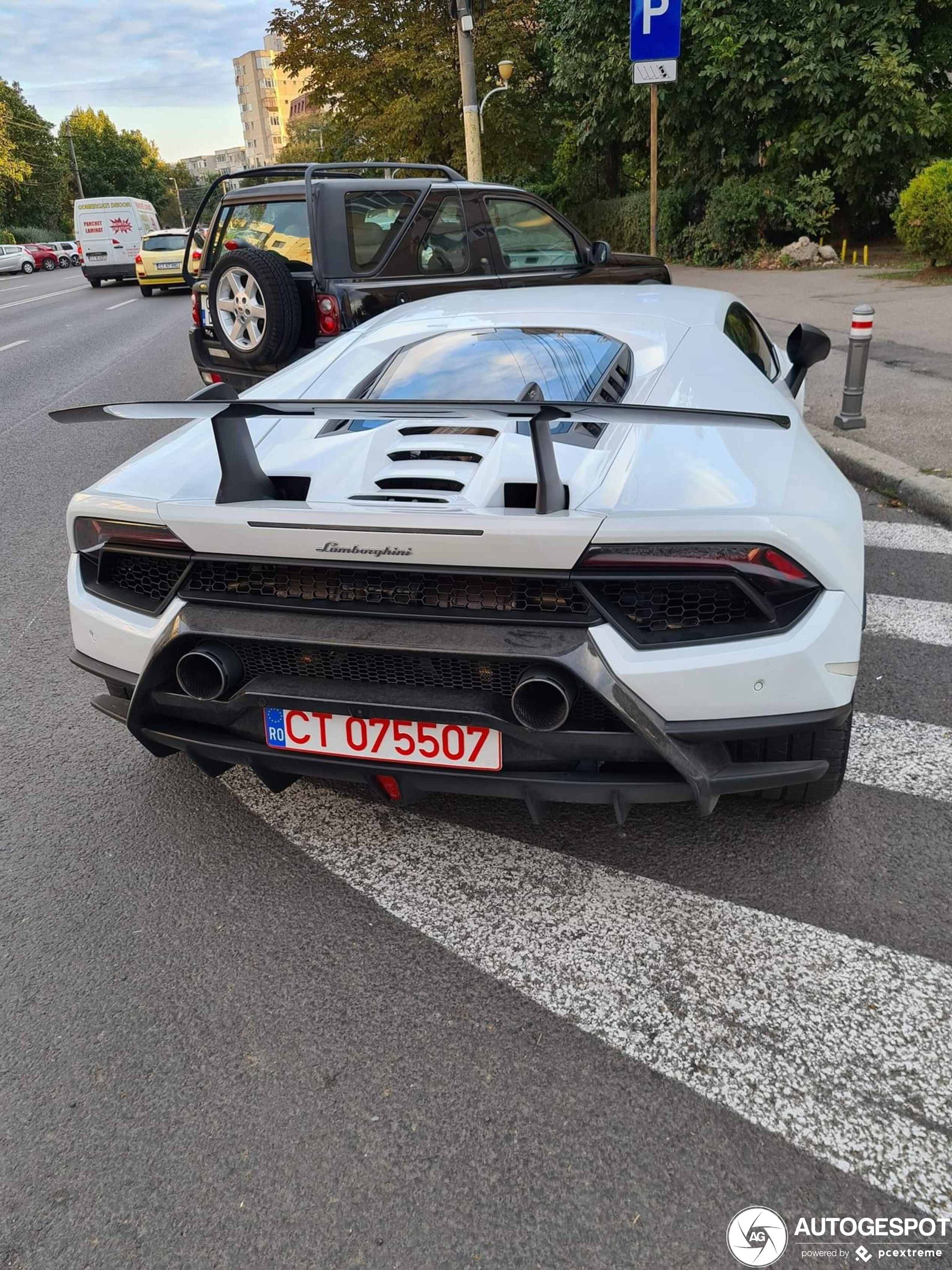 Lamborghini Huracán LP640-4 Performante