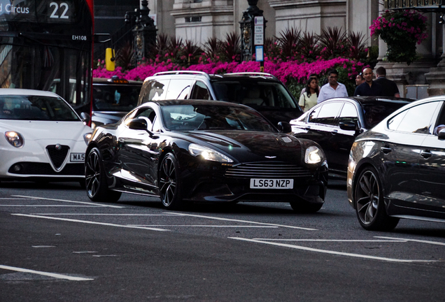 Aston Martin Vanquish 2013