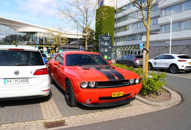 Dodge Challenger SRT-8