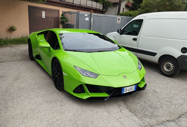 Lamborghini Huracán LP640-4 EVO