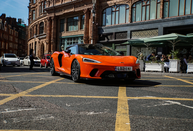 McLaren GT