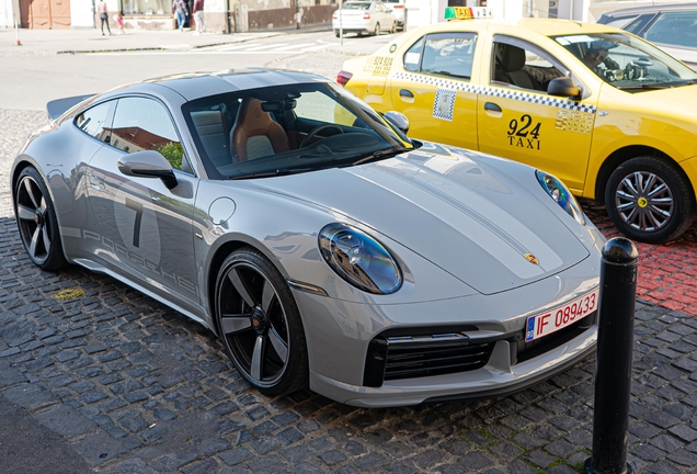 Porsche 992 Sport Classic