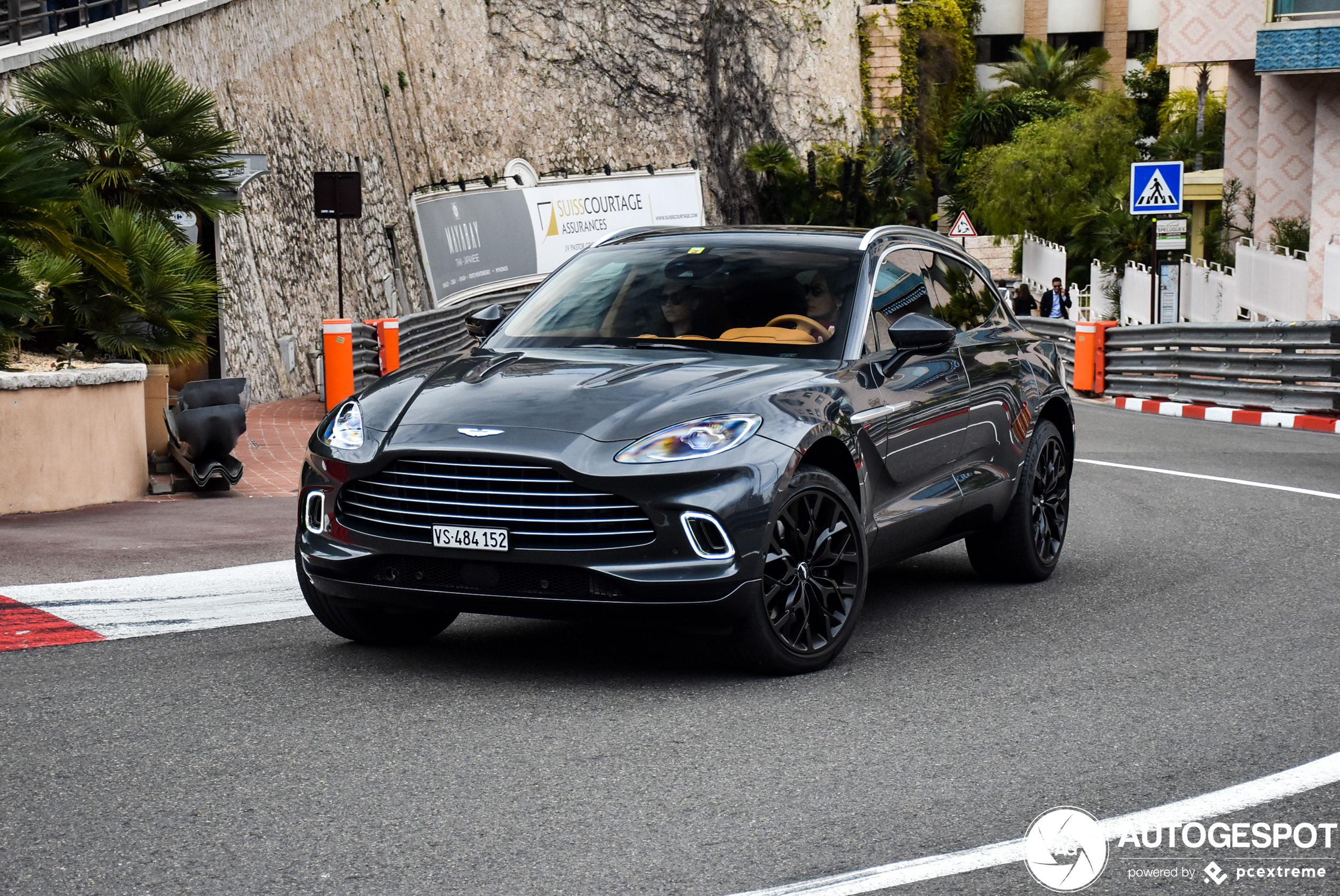 Aston Martin DBX