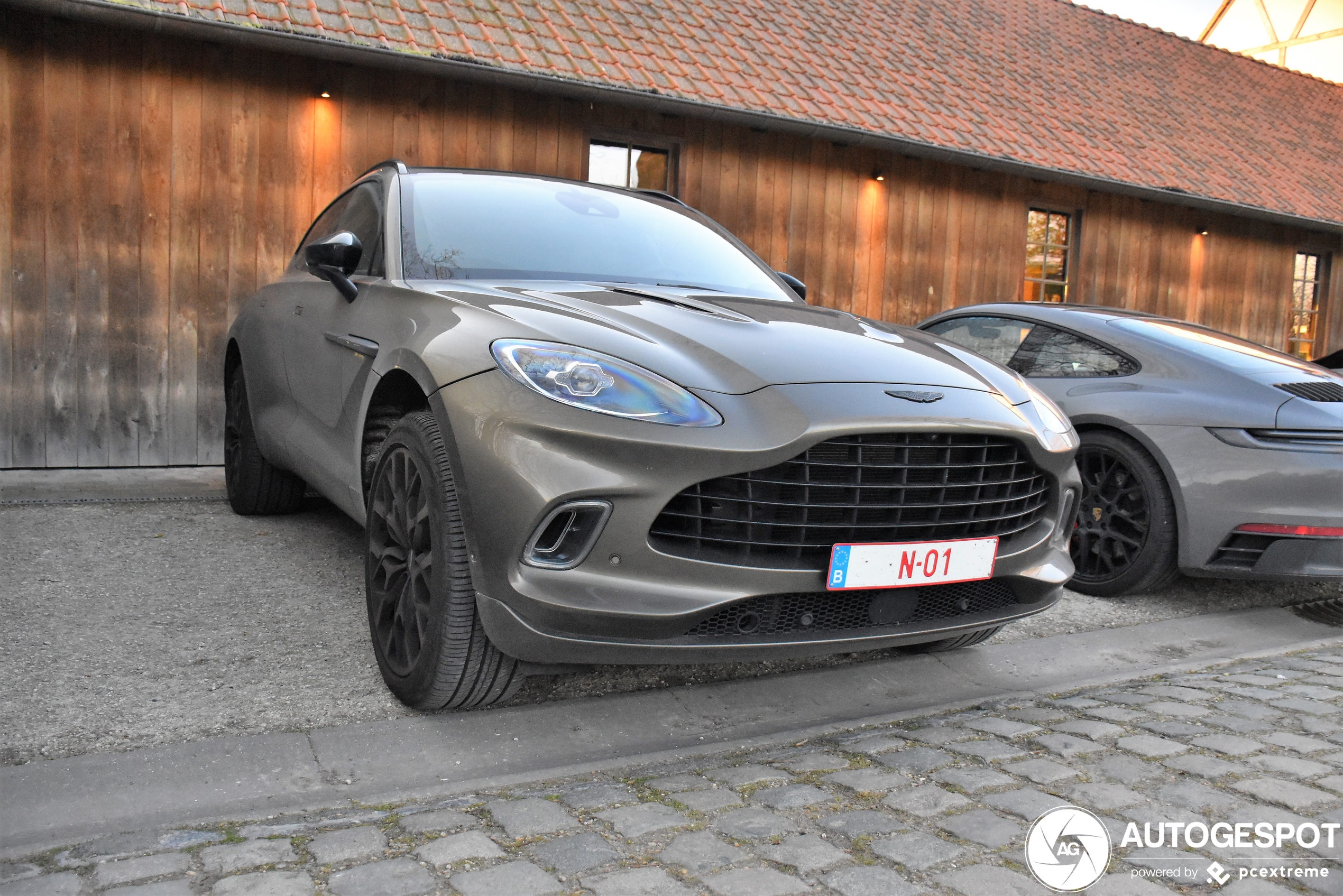 Aston Martin DBX