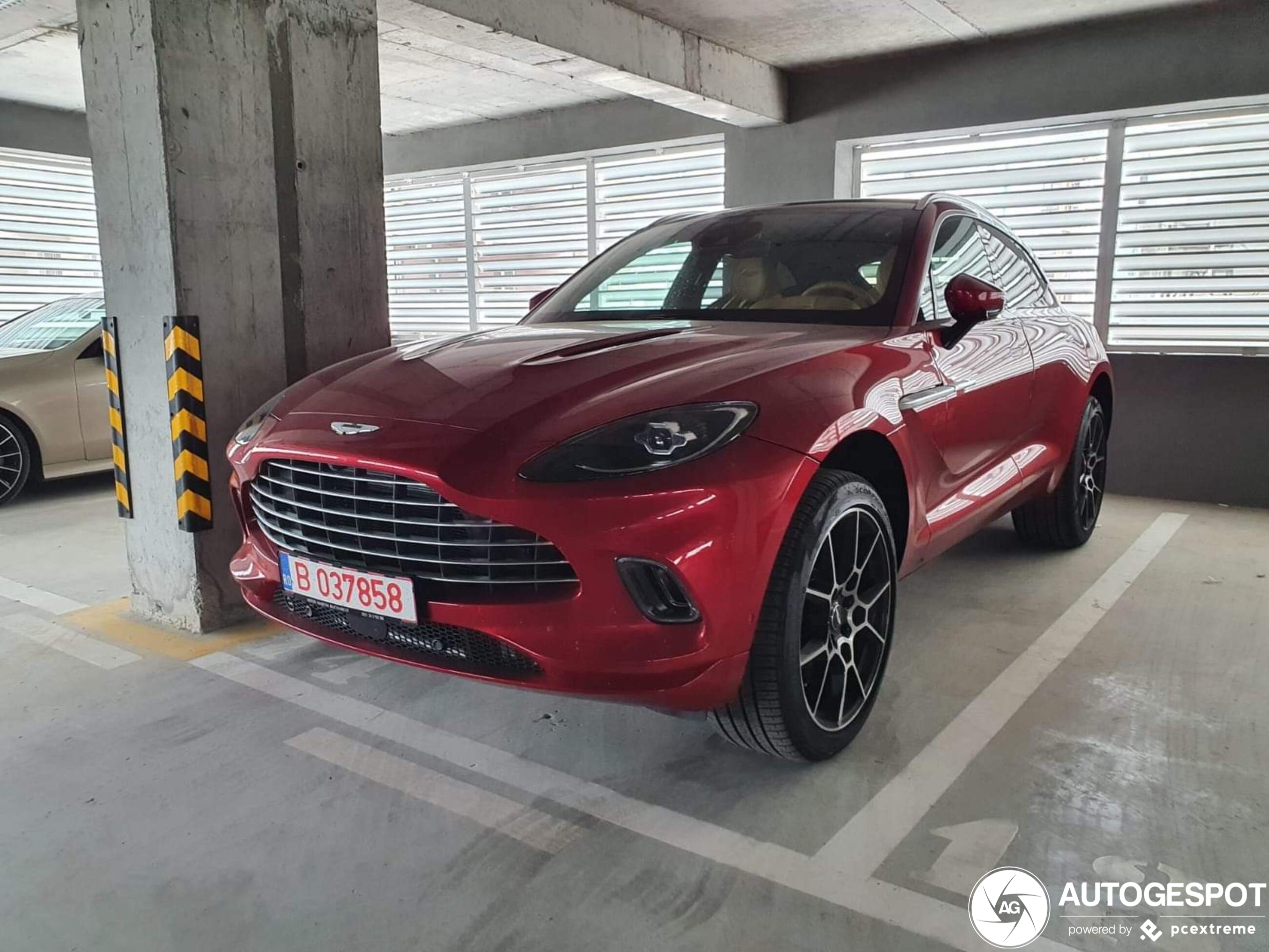 Aston Martin DBX