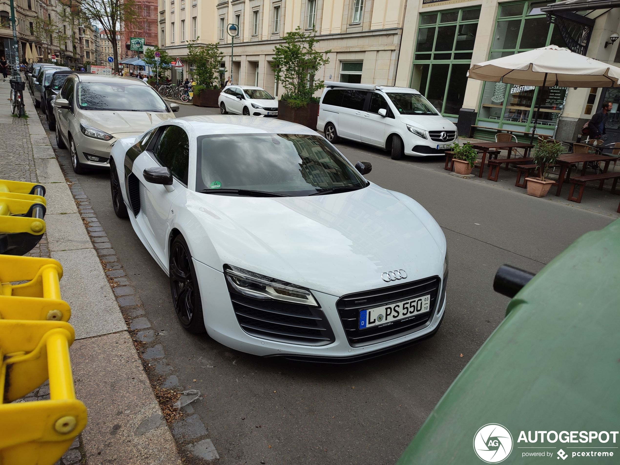 Audi R8 V10 Plus 2013