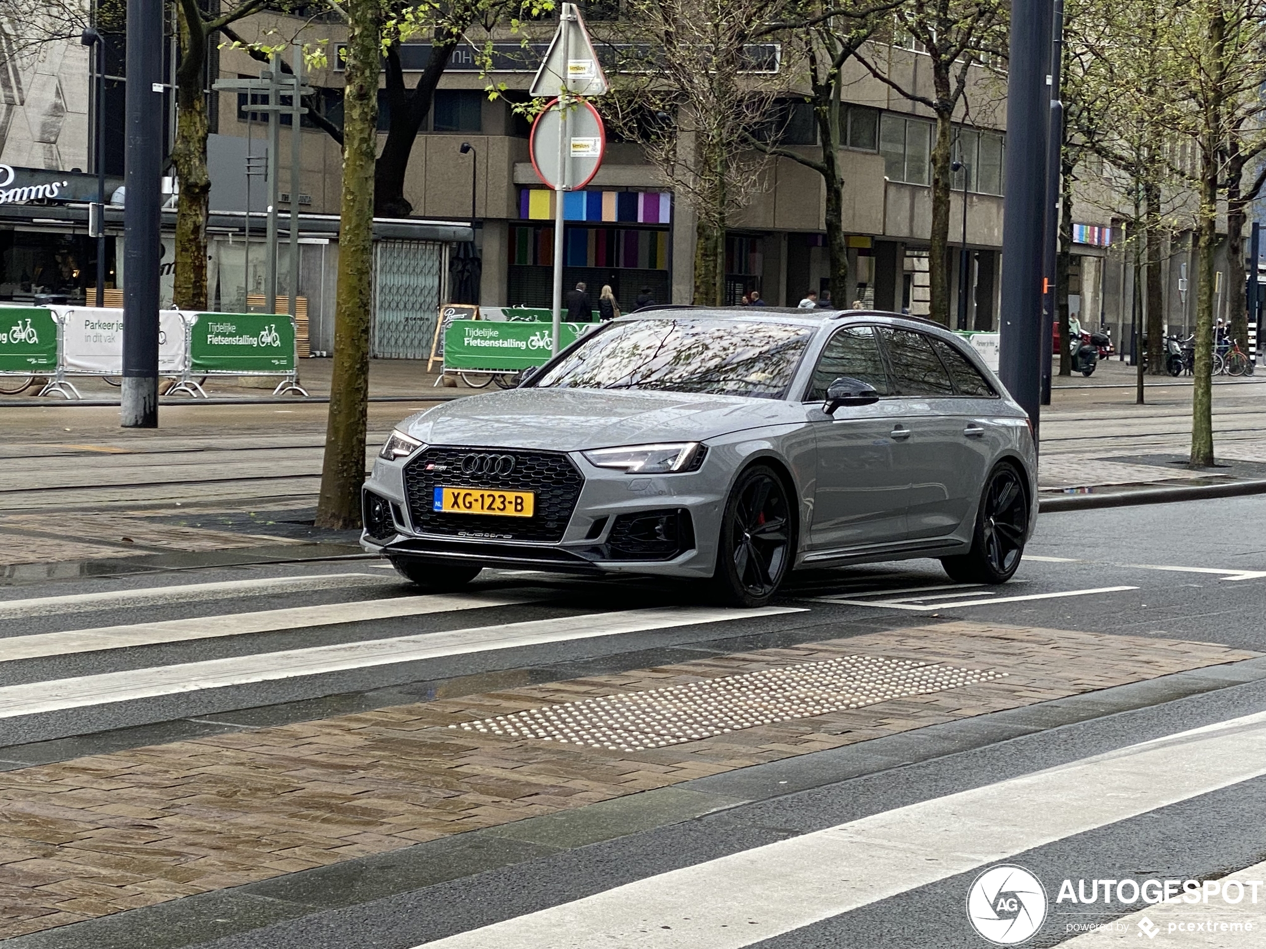 Audi RS4 Avant B9