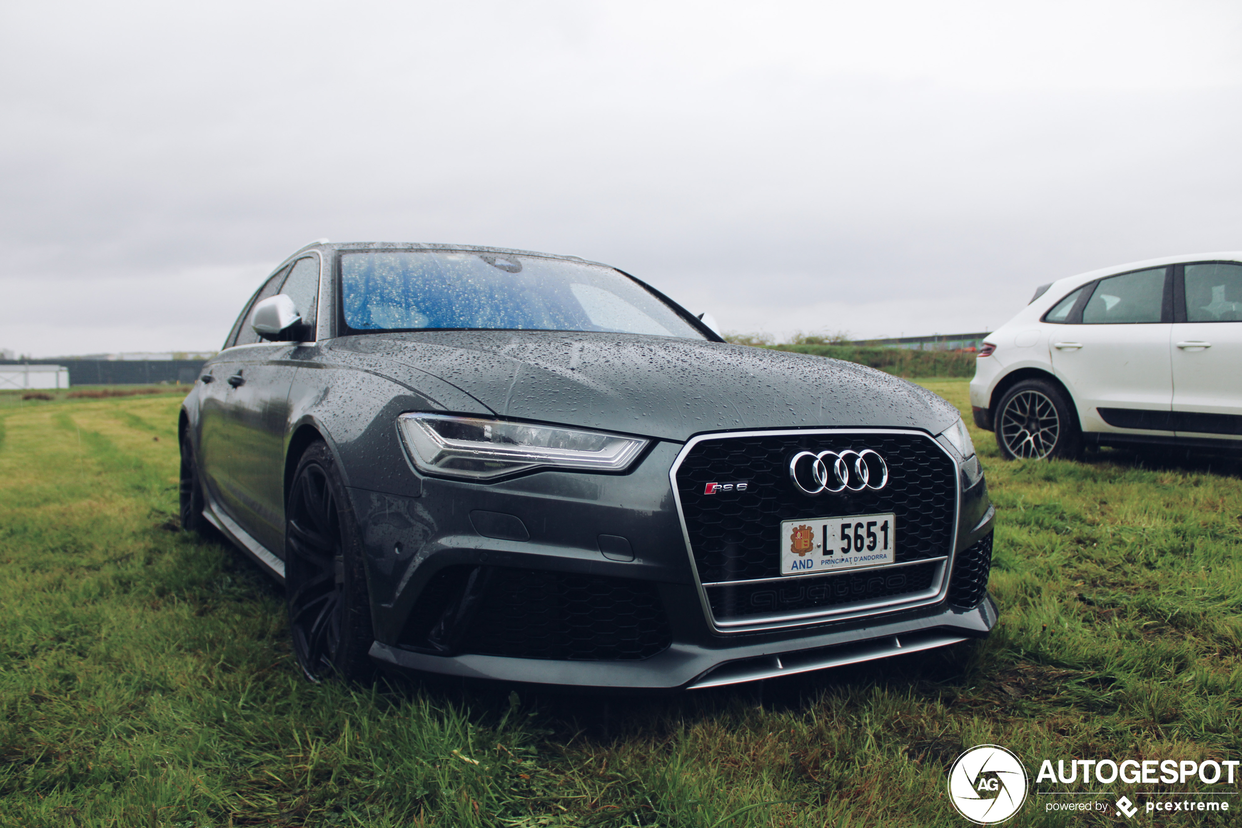 Audi RS6 Avant C7 2015