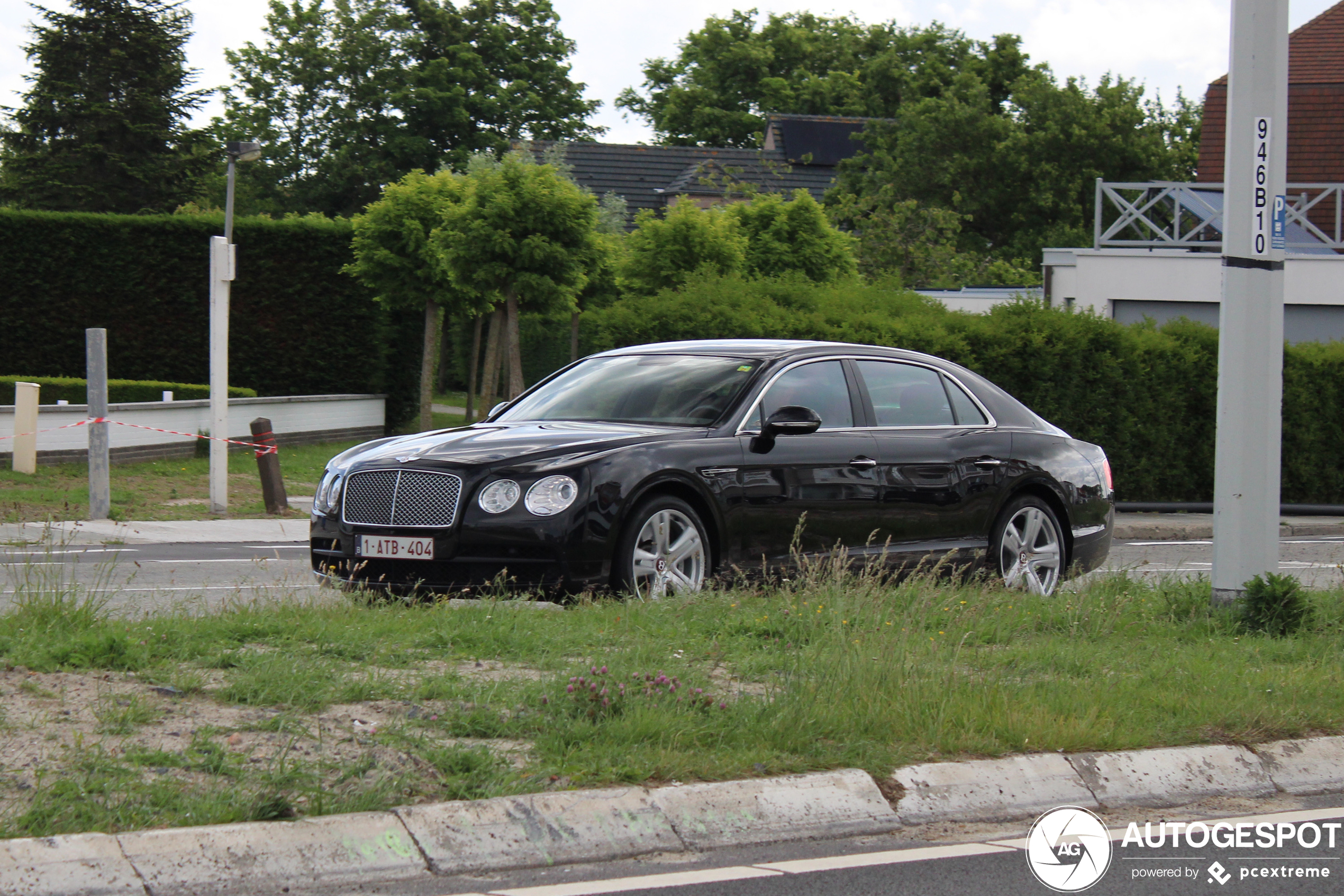 Bentley Flying Spur V8