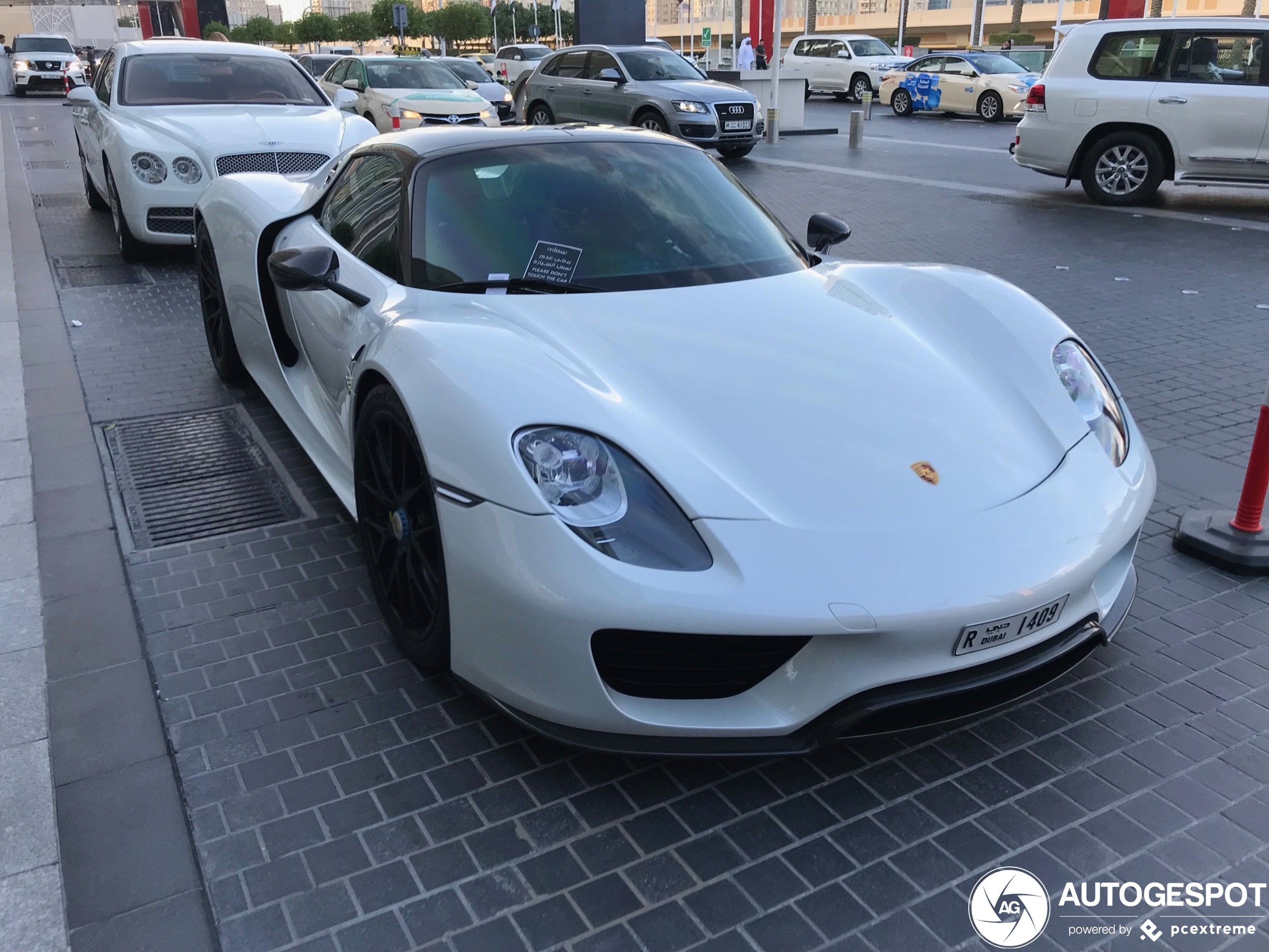 Porsche 918 Spyder Weissach Package