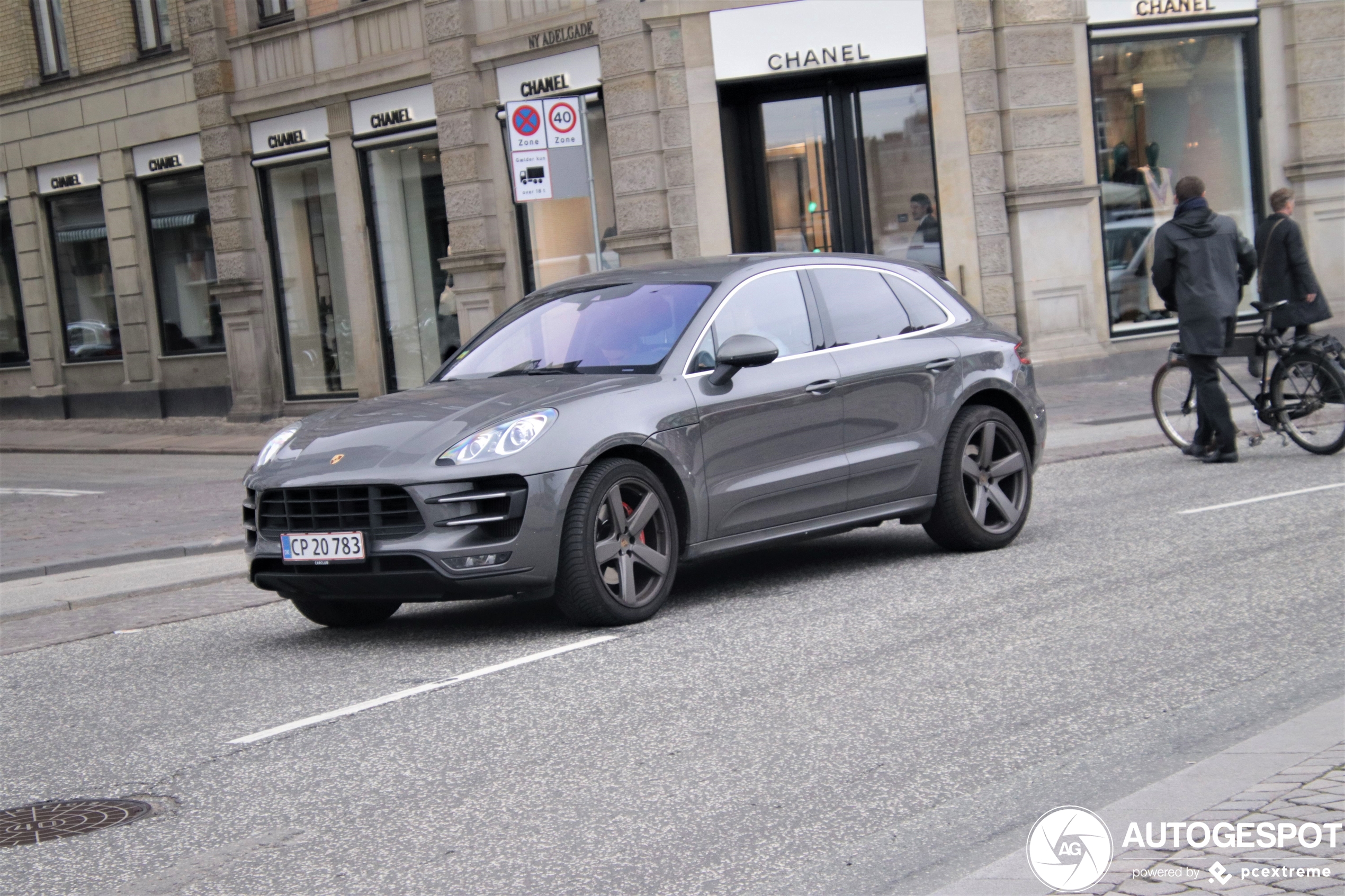 Porsche 95B Macan Turbo