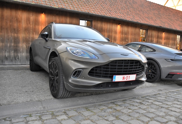 Aston Martin DBX