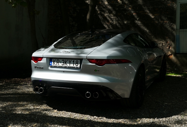 Jaguar F-TYPE R Coupé