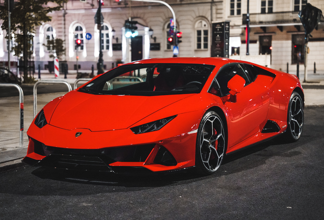 Lamborghini Huracán LP640-4 EVO